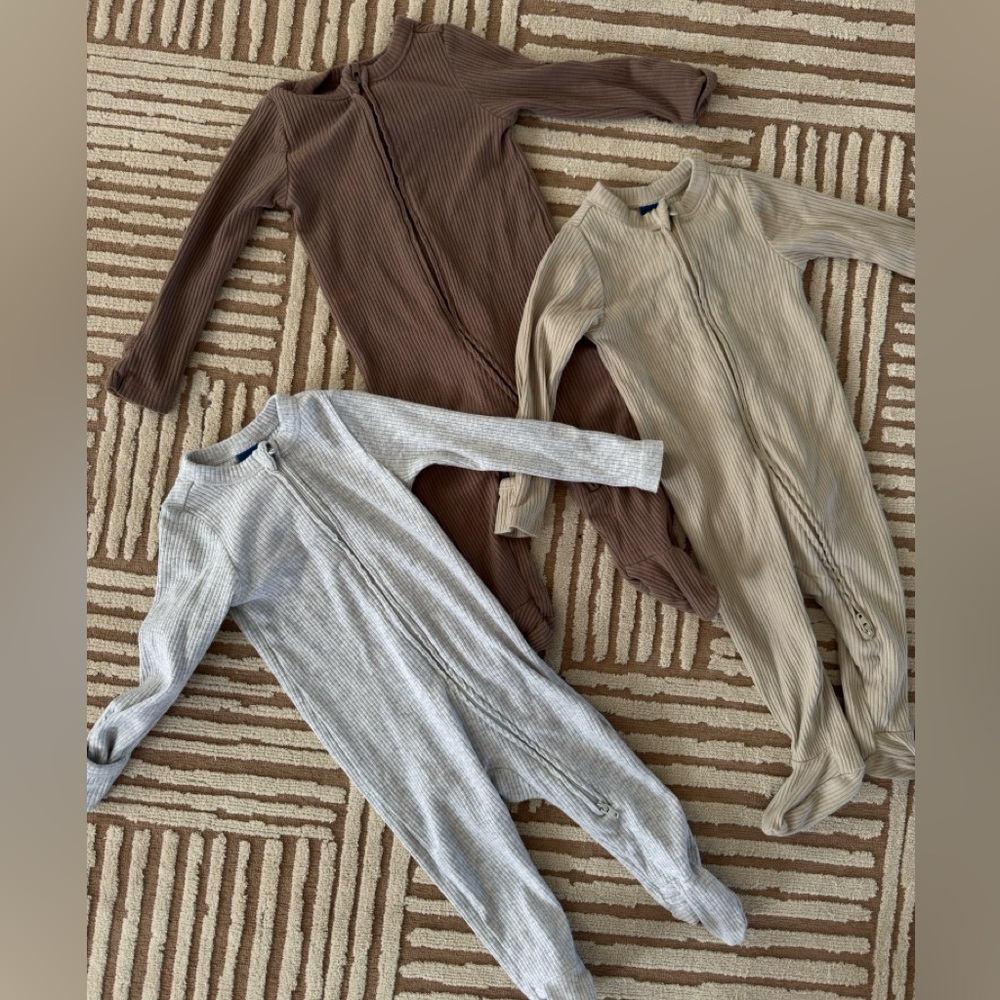Old Navy Ribbed Baby Onesies (3)